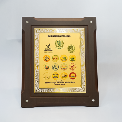 Wooden Shield With China Metal Plate With Box